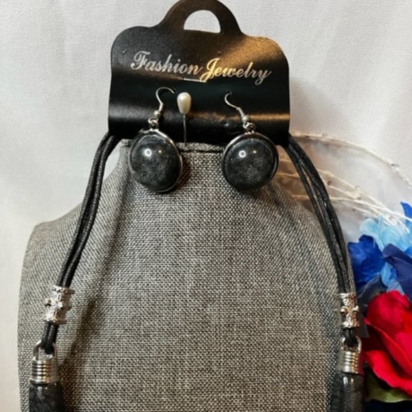 Black Fashion Necklace Set with Matching Earrings. - Picture 2 of 4